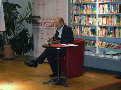 Klaus Schuster unterwegs bei Vorträgen Klaus Schuster unterwegs bei Vorträgen
